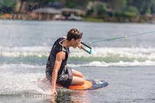 Kneeboarding en Mount Lavinia, Sri Lanka