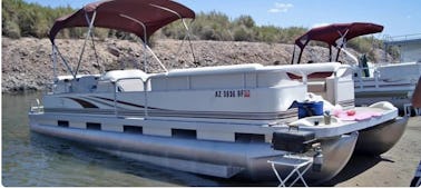 24ft long Pontoon party boat on Lake pleasant 