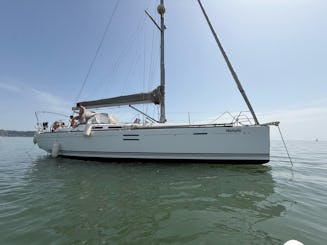Elegant Sailing Experience in Lisbon - Sailboat Dufour 40 E Performance
