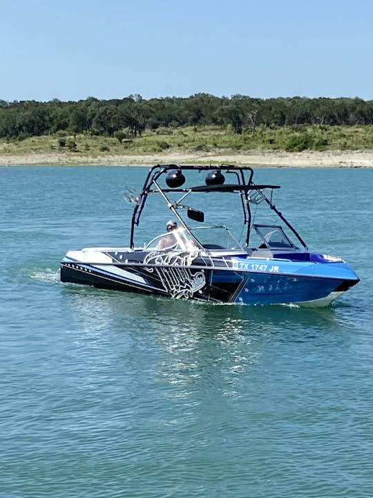 Tige 22ft Ski Boat in Canyon Lake Texas