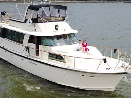 60ft Hatteras Luxury Motor Yacht in NY Harbor - USCG Inspected