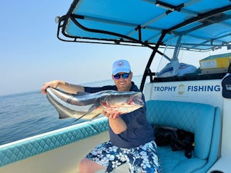 Alquiler de pesca de trofeos en Abu Dhabi 