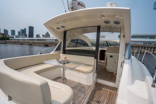 Yate Prestige de 45 pies | Yate de lujo en Montreal HASTA 15 PERSONAS