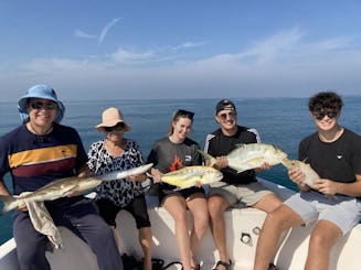 Excursion de pêche privée à Dubaï - jusqu'à 12 personnes