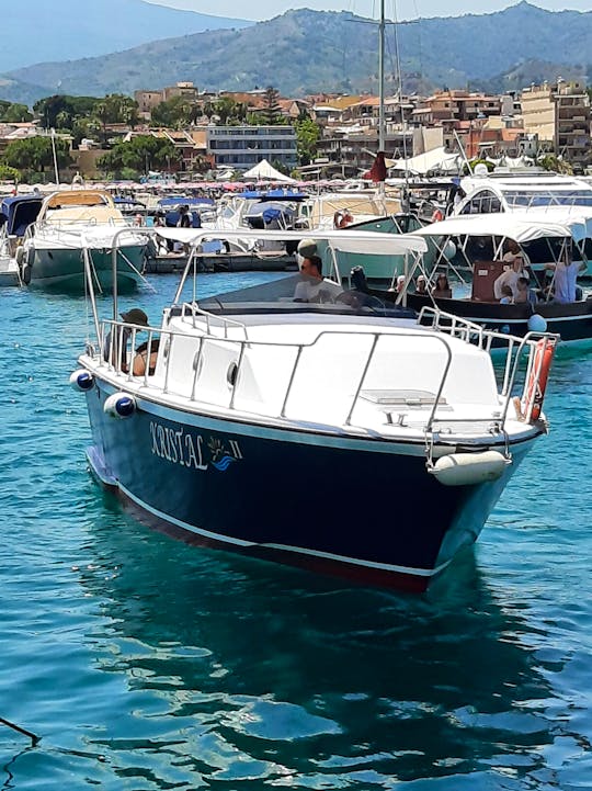 Azimut 28 Motor Yacht Rental in Giardini Naxos, Sicilia