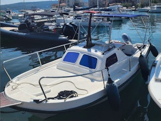 Barco Trašte 600 para 5 pessoas - Excitantes passeios pela Baía de Boka