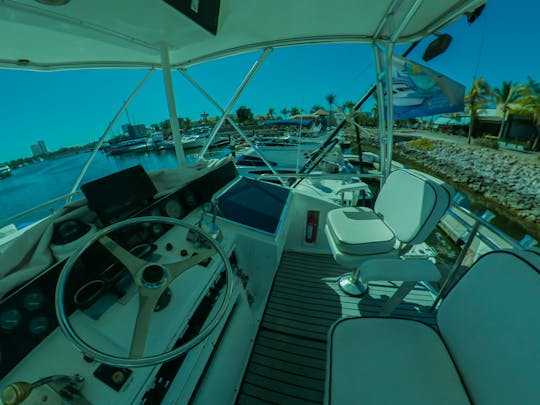 Location de yacht de luxe Hatteras de 46 pieds