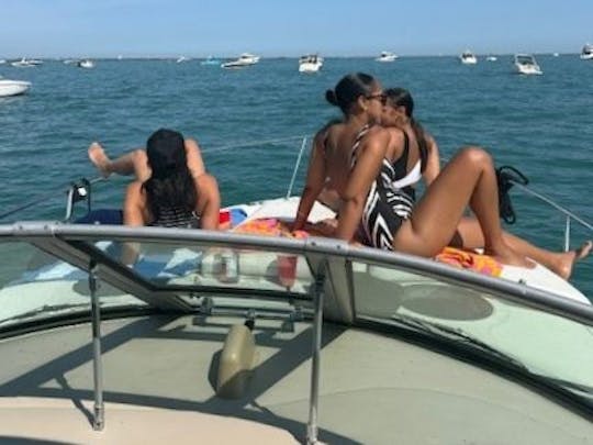 Luxury 33' Sea Ray Yacht Rental in Chicago
