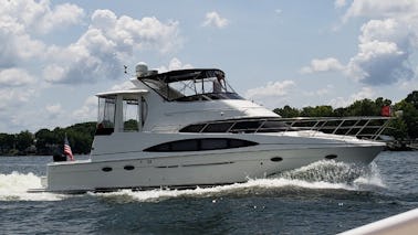 "Marina Del Ray" Carver 444 CMY Charter in Lake Ozark, MO