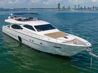 FERRETI DESTINY 85 PIEDS - UNE HEURE SUPPLÉMENTAIRE GRATUITE TOUS LES JOURS