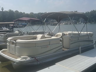 Bostwick Lake Pontoon Rental -  20ft Bennington