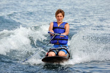 Kneeboarding en Mount Lavinia, Sri Lanka