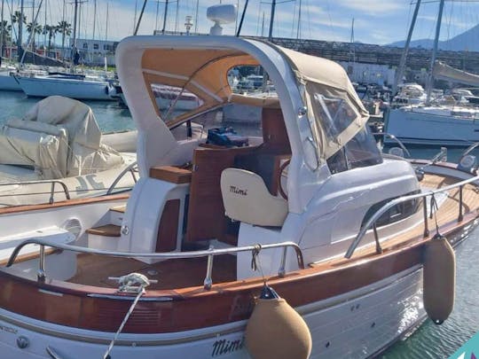 Visite privée à bord d'un magnifique Gozzo, Capri, Sorrente, Amalfi, Positano