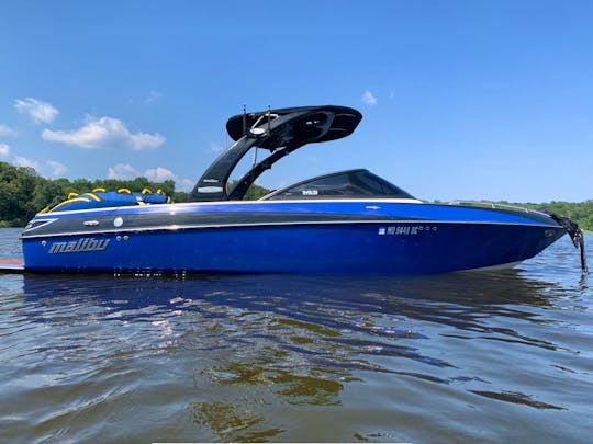 2007 Malibu WAKESETTER 21.6 with WEDGE surf gate and extra ballast bags 
