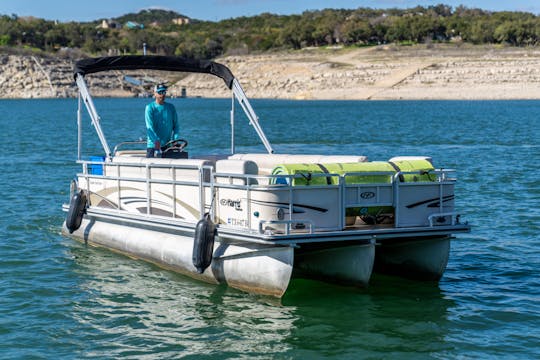 Tri-toon festif pouvant accueillir jusqu'à 12 personnes sur le lac Travis