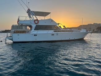 Yacht charter in Hurghada · 2010 — Wood (2010)