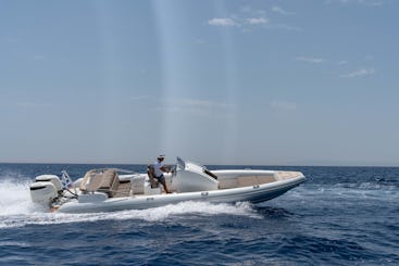 Location de bateaux RIB depuis Paros-Antiparos et transferts en mer