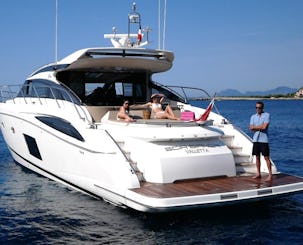 Navegue pela Riviera Francesa a bordo do icônico Princess V62S