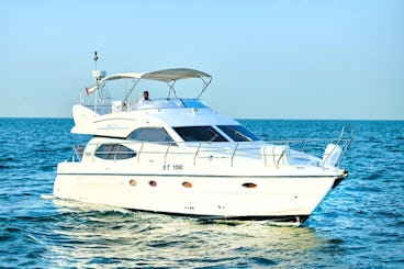 Charter Luxury 50' Majesty Yacht — 3 Bedrooms, up to 18 Guests in Dubai Marina 