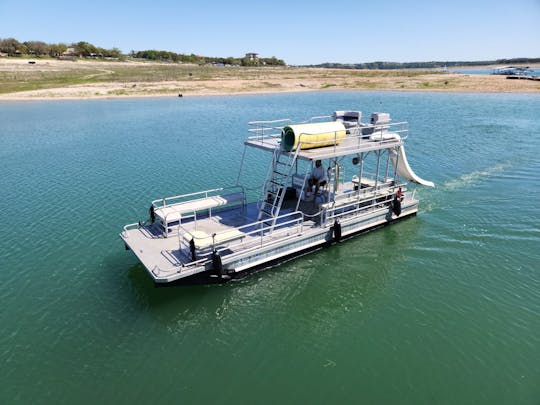 EMBARCAÇÃO SÓLIDA MAIS BARATA - Solid Craft de 29,5 pés para 15 passageiros de dois andares com escorregador