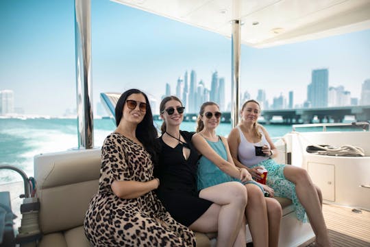Morning Yacht Cruise in Dubai with Breakfast & Unlimited Drinks (Sharing Trip)