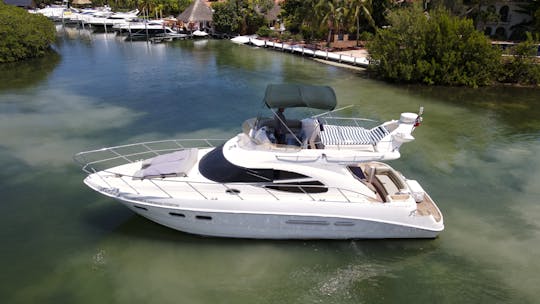 AMASIVAR | High-end Sea Line 45 ft Yacht at your service in Cancun.