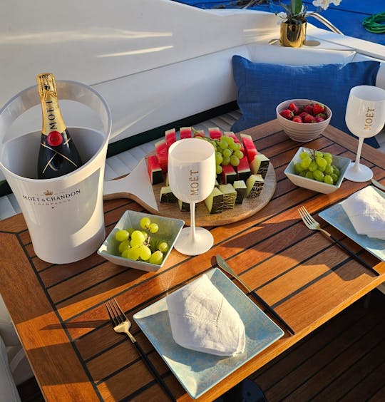 Comienzan momentos inolvidables en el yate a motor Targa 37