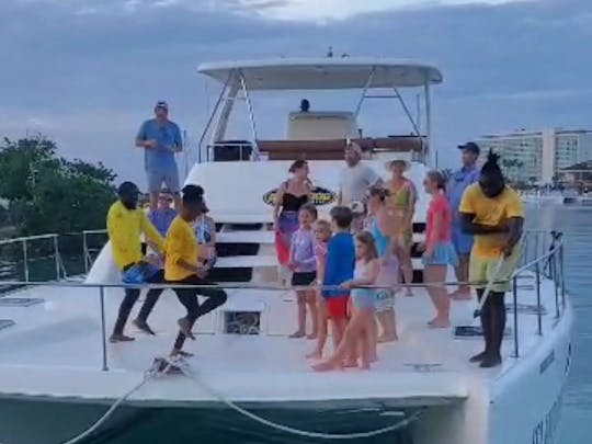 Catamaran à voile privé pour une excursion luxueuse de 4 heures à Ocho Rios
