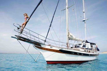 54ft Ariadimare Yawl Ketch to cruise around the beautiful Balearic Islands