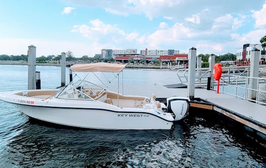 Boat With Us Tampa - Private boat charter will elevate your boating experience.