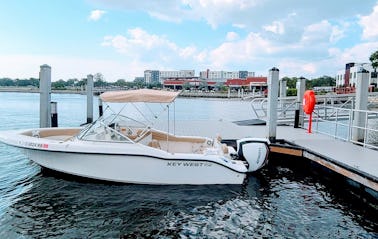 Boat With Us Tampa - La location d'un bateau privé améliorera votre expérience de navigation.