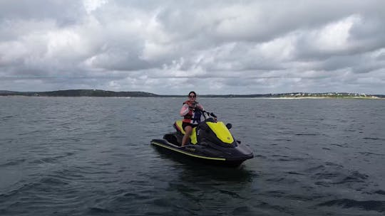 ヤマハウェイブランナー EX スポーツジェットスキーとお気に入りの湖でのチュービング 