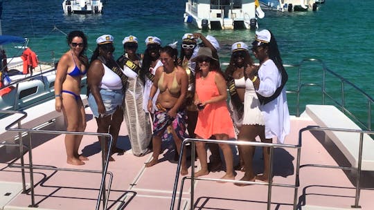 FULL DAY VIP Premium Yacht Rental: Private Captain & Crew in Punta Cana