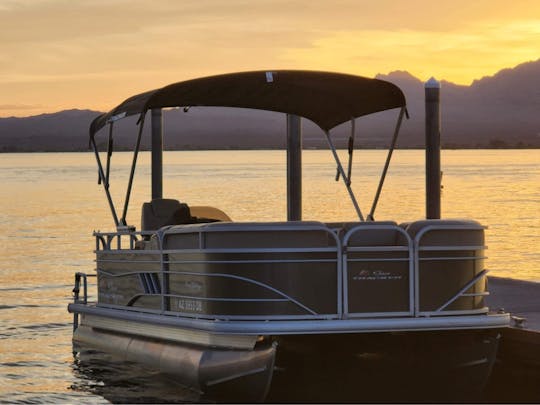 Suntracker Party Barge 20 DLX Pontoon