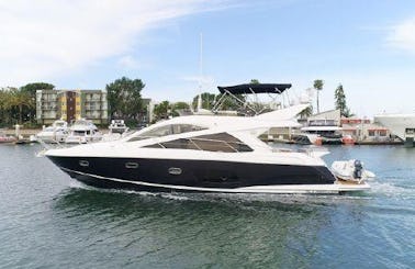 56-Foot Sunseeker (Up to 12 Guests)