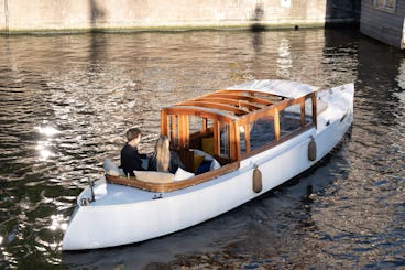 Amsterdam Canal Cruise: Float Like a Local on Diana