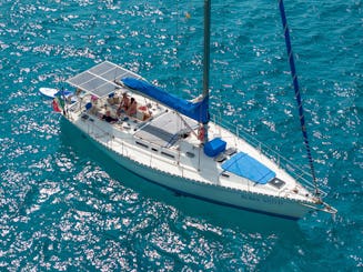 Comfortable 50-foot sailboat with 4 cabins and 4 bathrooms in Ibiza and Formente