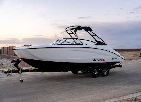 Modern & Thrilling Yamaha AR250 (3) Boat Available in Lake Havasu City & Needles