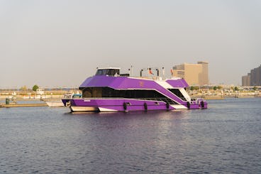 ¡Exclusivo Dubai Party Boat para tu próximo evento!