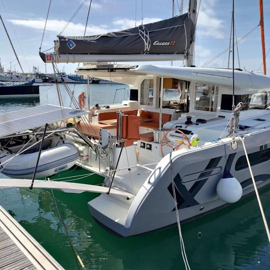 Alquiler de catamarán Excess 12 (2020) en Atenas/Sarónicas/Cícladas