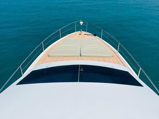 Yacht à moteur Intermarine 440 de 44 pieds à Ubatuba, São Paulo