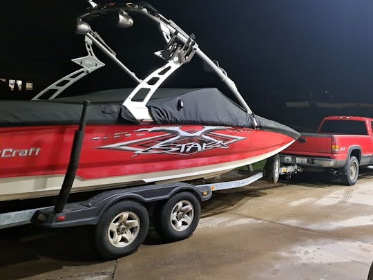 03 Mastercraft Xstar Wakeboat para 8 pessoas