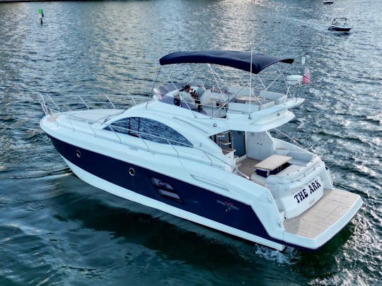 Yacht à moteur Beneteau Flybridge de 52 pieds à Miami Beach