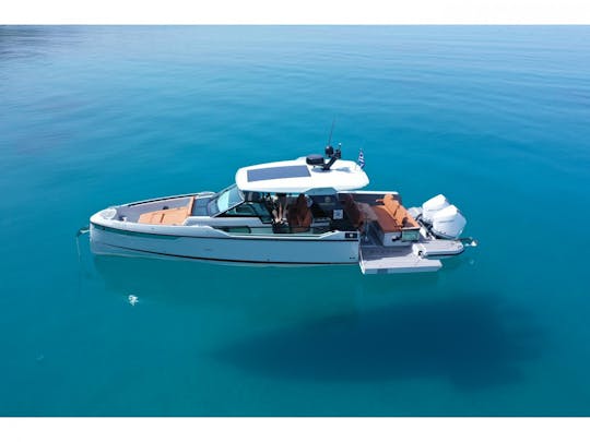 Saxdor 320 (2024) Lancha rápida de lujo a estrenar en Kalamata, Grecia