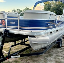 Suntracker 20DLX Pontoon - Create amazing memories with us!