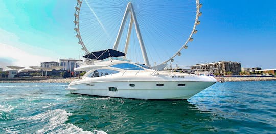 Megayate Paramount X3 Power de 56 pies en Dubai, Emiratos Árabes Unidos