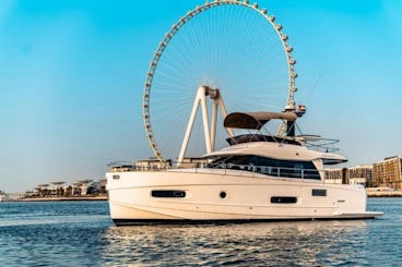 Azimut | 45 pieds | luxe | Capacité de 12 personnes