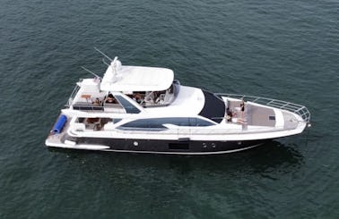 70 Azimut FlyBridge Yacht for luxury cruise in Miami!