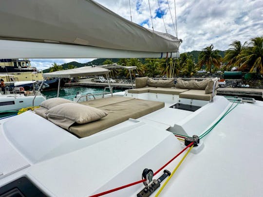 Alquiler privado de una noche en un lujoso Fountaine Pajot para 47 personas hasta 9 personas