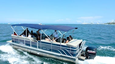 27ft Pontoon in Cancun for up to 12 people!